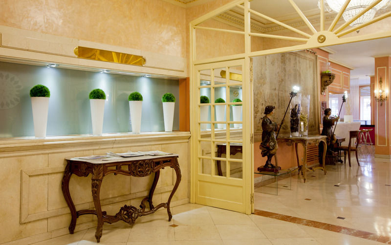 Hotel Arosa Madrid Exterior foto