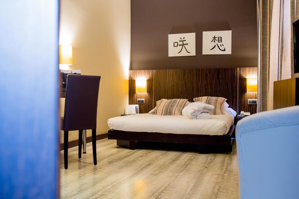 Hotel Arosa Madrid Exterior foto