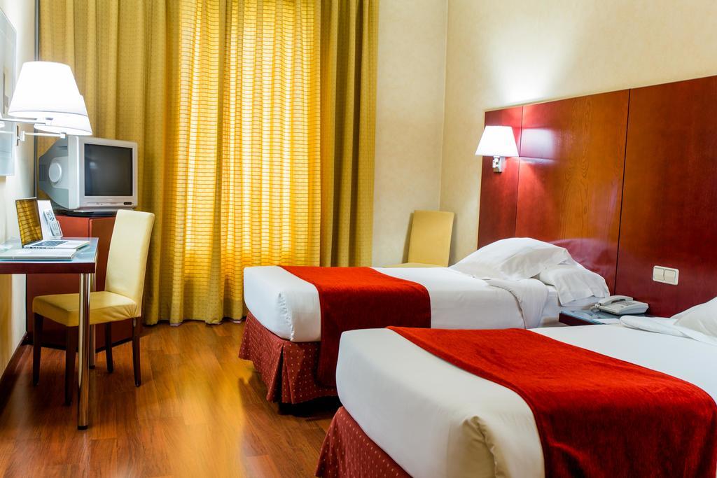 Hotel Arosa Madrid Exterior foto