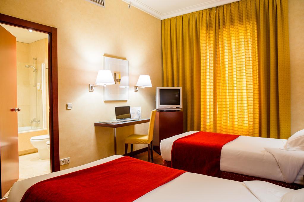 Hotel Arosa Madrid Exterior foto